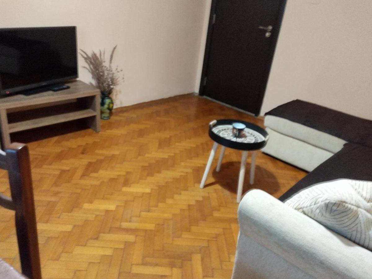 Прекрасен Апартамент В Бургас Burgas Stad Buitenkant foto